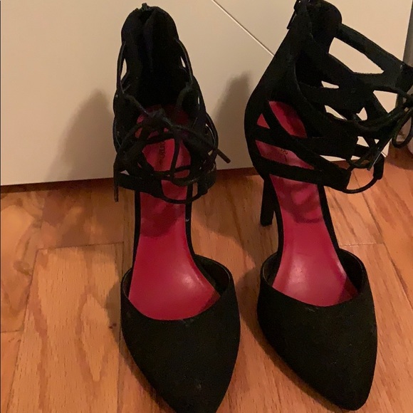 Black Strappy Heels - Picture 1 of 3